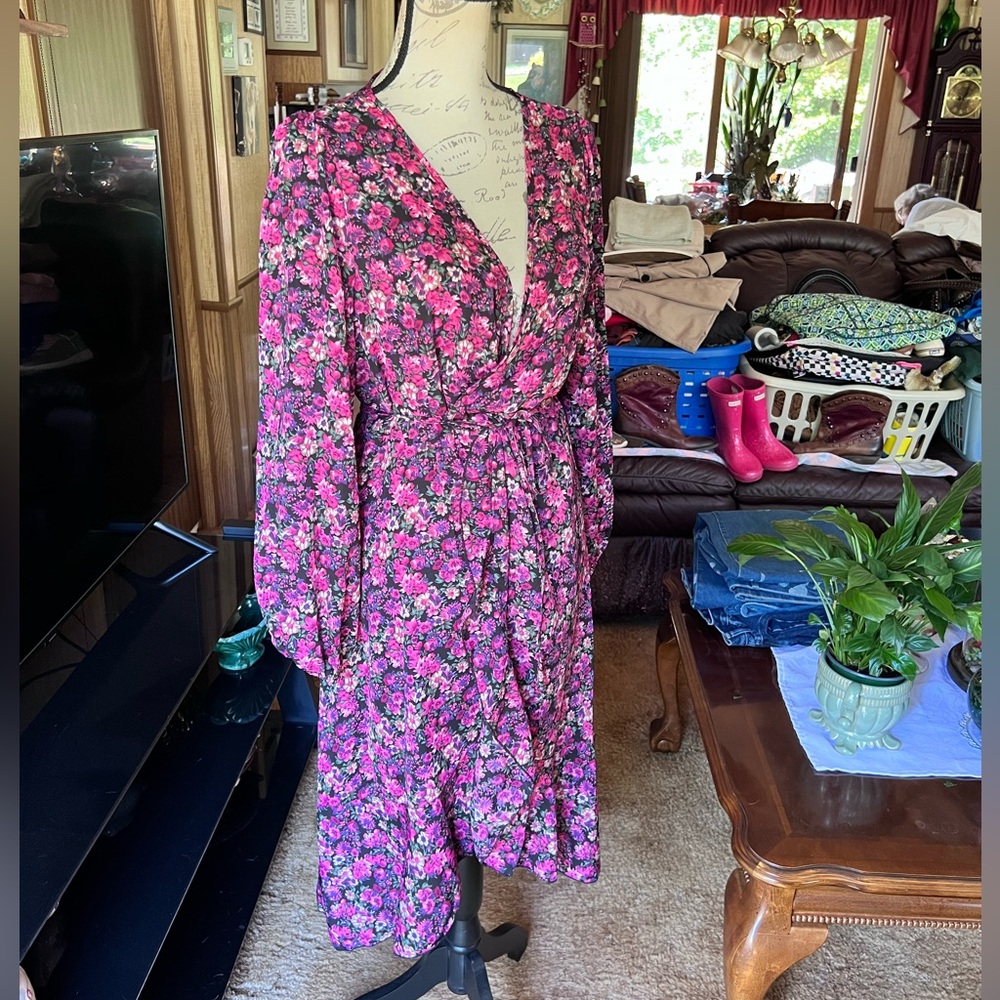 Boohoo Floral Long Sleeve Dress - Pink and Purple - Picture 15 of 16